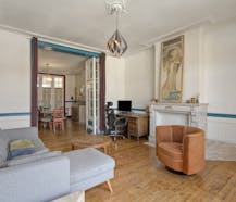 Ruim Art Nouveau appartement (3 slpk) in Molenbeek