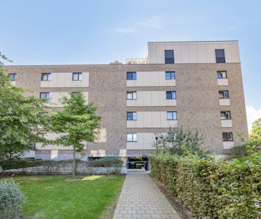 Modern 2-bedroom apartment with terrace and parking in Hasselt