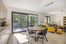 Modern 2-slpk appartement met terras en parking in Hasselt