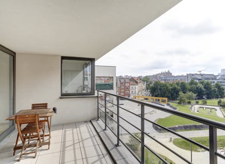 Brussels recent building 2 bedroom apartment with beautiful sunny terrace with a view of park and Brussels skyline