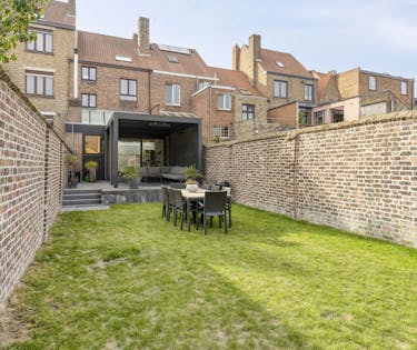 Prachtig huis met 4 slaapkamers en praktijkruimte te Brugge