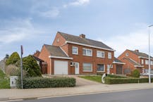 Halfopen huis te koop in Wijtschate met 3 kamers en mooie tuin