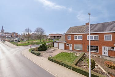Halfopen huis te koop in Wijtschate met 3 kamers en mooie tuin