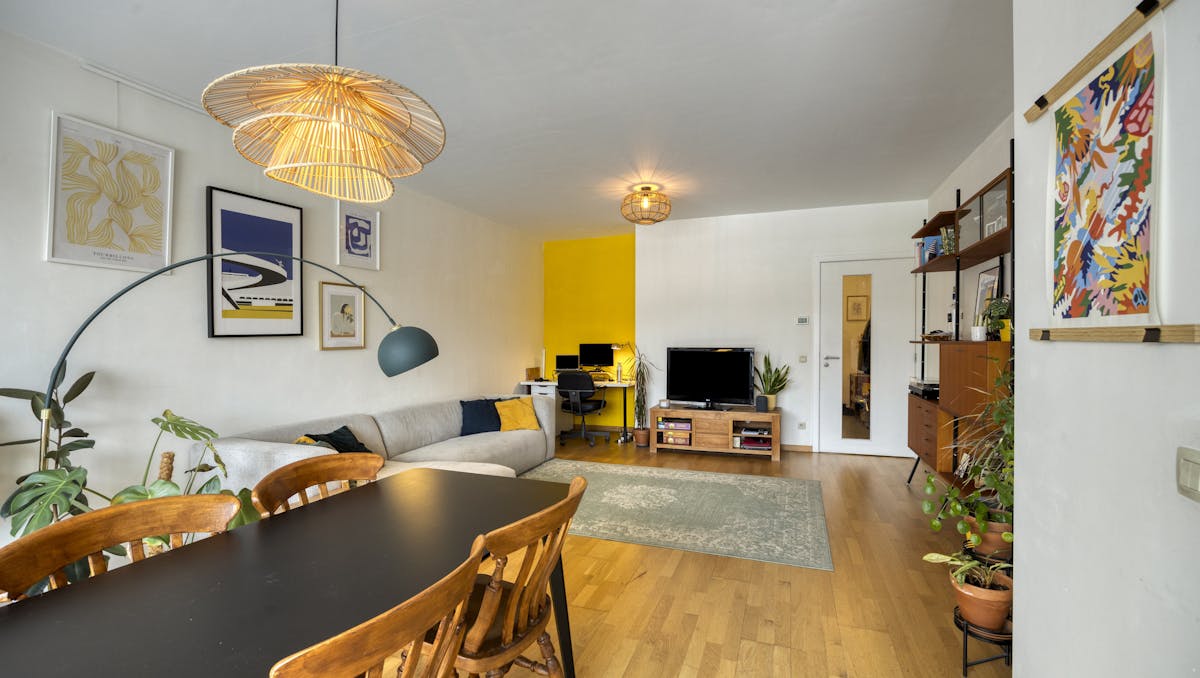 Two bedroom apartment with parking space in Schaerbeek