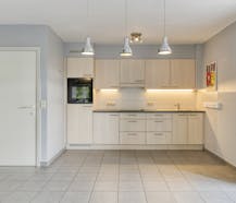 Instapklaar hoekappartement met 2 slaapkamers in Roeselare