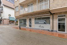 Uniek handelspand op hoekligging in Heist te koop