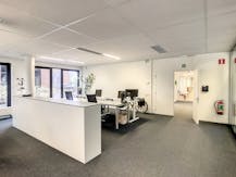 Kantoor te koop van ca. 471 m² in Roeselare