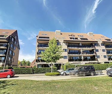 Appartement te huur met 1 slaapkamer en garagebox in Brugge