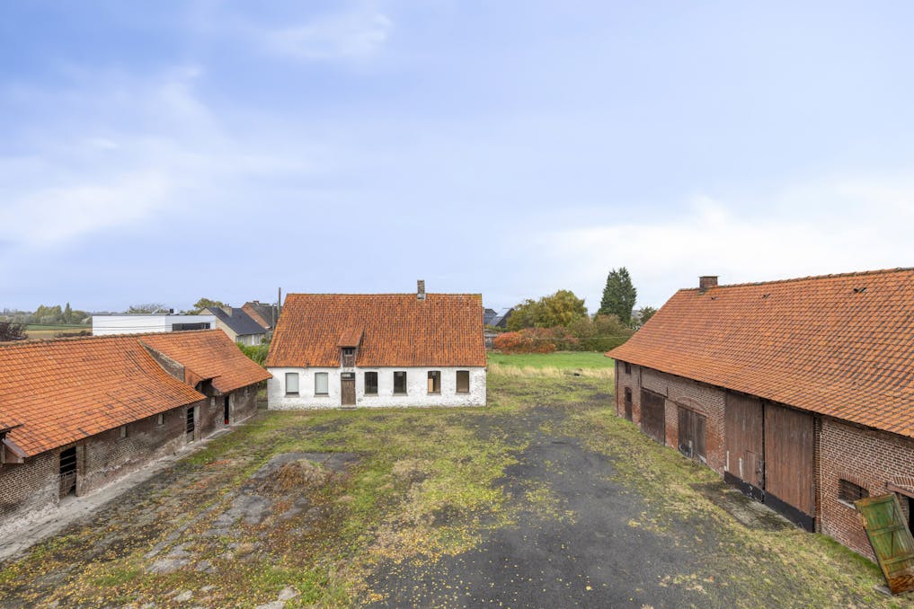 Unieke hoeve te Rollegem-Kapelle (Ledegem) 
