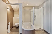 Woning met polyvalent bedrijfsgebouw in Avekapelle/Veurne