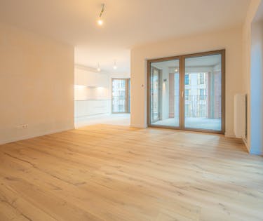 Tour & Taxis Park Lane Scarlet 1.1