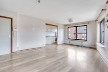 Appartement te koop nabij het centrum van Roeselare met 3 slaapkamers.