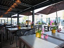 Gekend horecapand op hoekligging aan de Kaai in Nieuwpoort