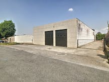 Loods van ca. 675 m² met laadkade en 3 poorten in Dadizele