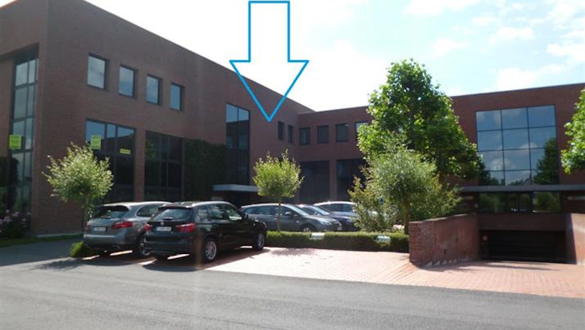 Kantoor van ca. 307 m² in het Clintonpark in Roeselare