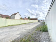 Opbrengsteigendom: garageboxen te koop in Sint-Eloois-Vijve