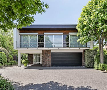 Exclusieve woning op 2.500 m² te koop in Diksmuide