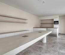 Modern appartement met mogelijkheid tot kantoor of praktijk