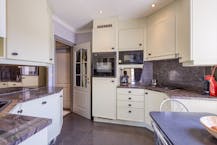 Handelspand met woonst te koop in Gooreind!