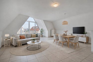 Lichtrijk en ruim duplex appartement te koop in Knokke