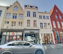 Handelspand met 2 staanplaatsen in Noordzandstraat in Brugge