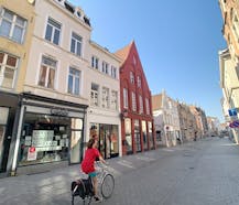 Handelspand met 2 staanplaatsen in Noordzandstraat in Brugge