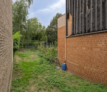 Rustig gelegen bouwgrond te koop in Neder-Over-Heembeek