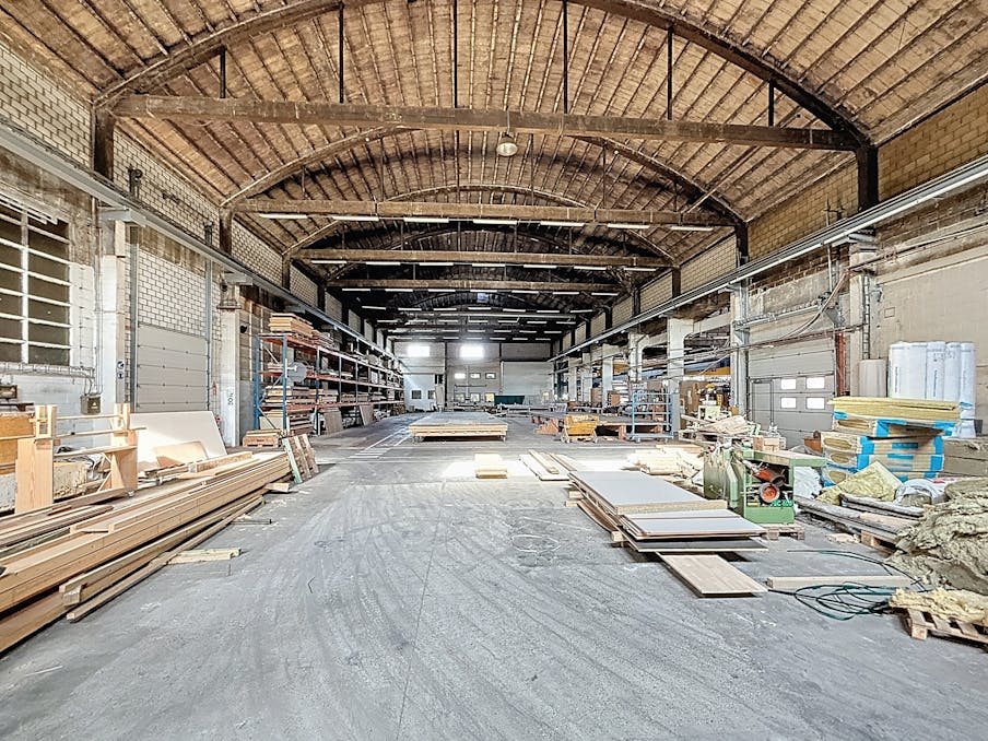 Magazijn (ca. 1920 m²) met optioneel kantoor te huur Evergem