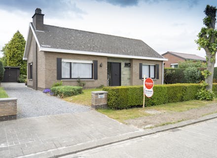 Gelijkvloers huis met 3 kamers in residentiële wijk te Waregem