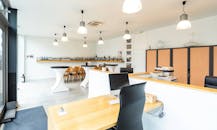 Multifunctioneel handelspand te huur in Opoeteren