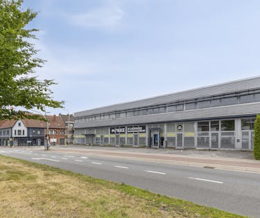 Veelzijdig pand te koop op zichtlocatie in Roeselare