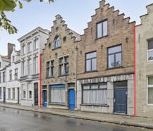 Unieke kans aan de Langerei in Brugge: 2 te renoveren stadshuizen