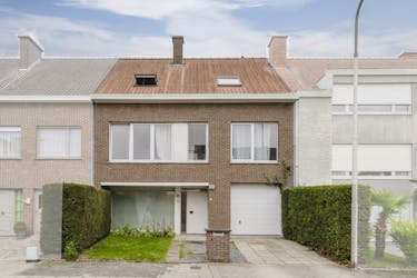 Ruime woning met 4 slaapkamers en tuin in Kortrijk! 