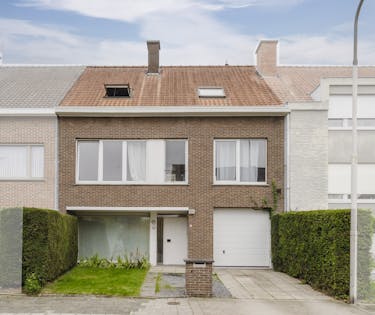 Ruime woning met 4 slaapkamers en tuin in Kortrijk!