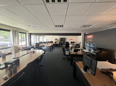 Espace de bureau avec entrepôt dans un emplacement privilégié à louer à Zaventem