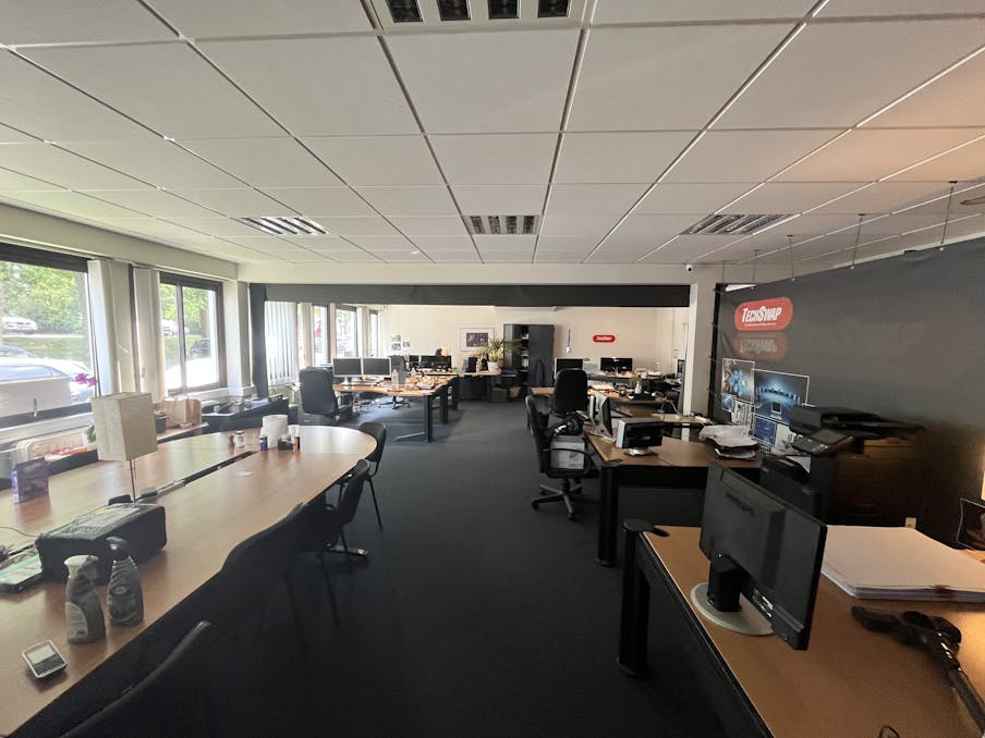 Espace de bureau avec entrepôt dans un emplacement privilégié à louer à Zaventem