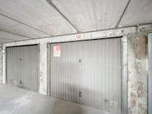 Garage box for sale on Hendrikaplein.