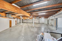 Multifunctioneel gebouw te huur in Wevelgem