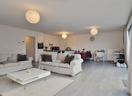 Recent appartement (112m²) met mooi terras te koop in hartje Waregem