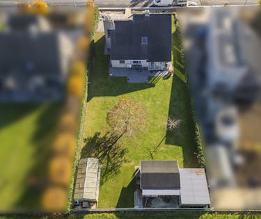 Ruime villa met 6 kamers te koop in Sint-Eloois-Vijve