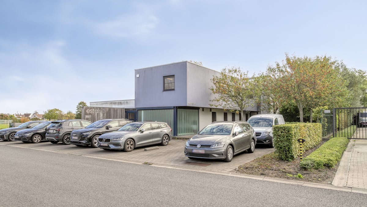 Kantoor op ca. 5.363 m² in 'Zone voor KMO en dienstverlening'