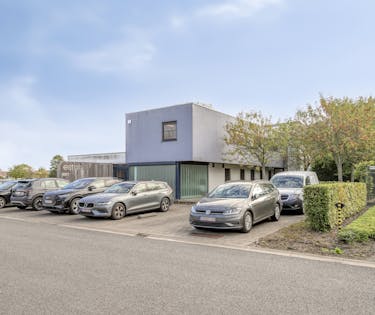 Kantoor op ca. 5.363 m² in 'Zone voor KMO en dienstverlening'