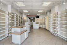 Handelspand met woonst te koop in Merksem