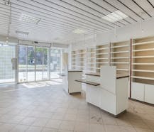 Handelspand met woonst te koop in Merksem