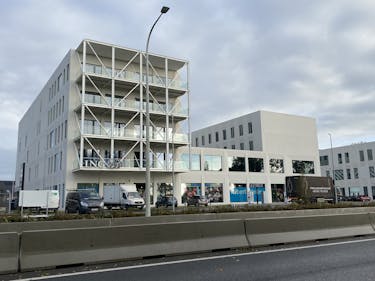 Nieuwbouw kantoor ca. 528m² in R. Plaza Roeselare