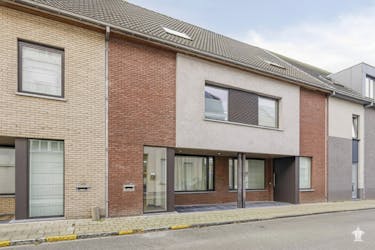 Instapklaar huis te koop in Wingene met 4 slaapkamers 