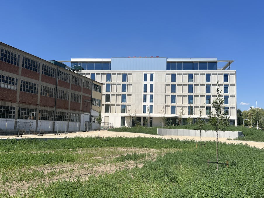 KANTOREN op UITSTEKENDE ZICHTLOCATIE vanaf 621m² tot 774m².