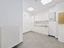 Lichtrijk handelspand (58 m²) te huur in centrum Gent