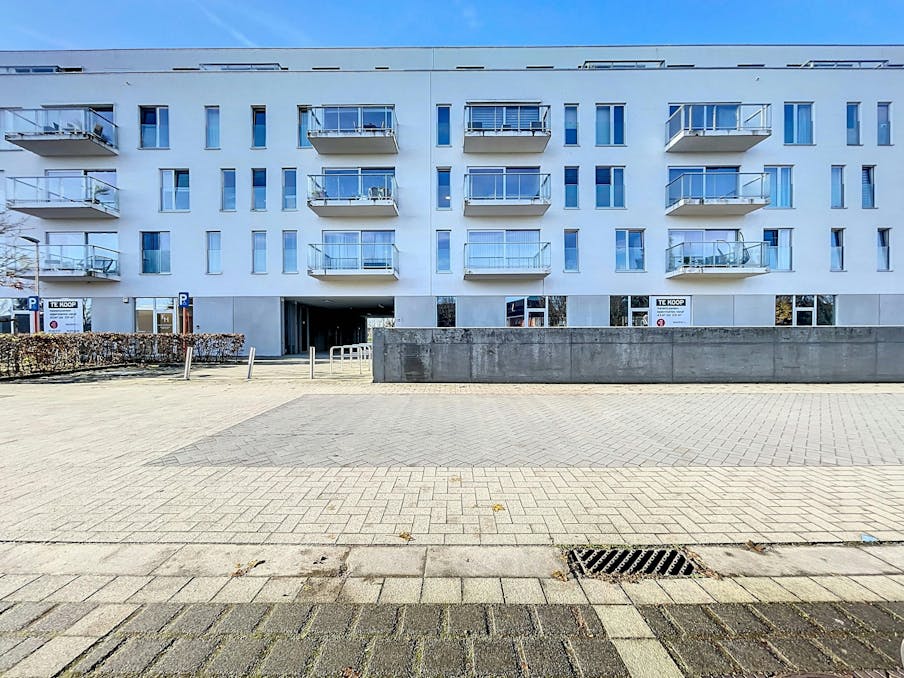 Nieuwbouw handelspanden (92 m² - 331 m²) in centrum Lokeren