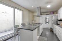 Huis met 6 slaapkamers te koop in Deurne!